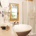 Haringerhof Mit Saunawelt Und Naturbadeteich