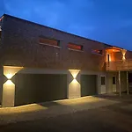 Haringerhof Mit Saunawelt Und Naturbadeteich