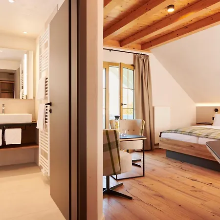 Haringerhof Mit Saunawelt Und Naturbadeteich Hotel 3*